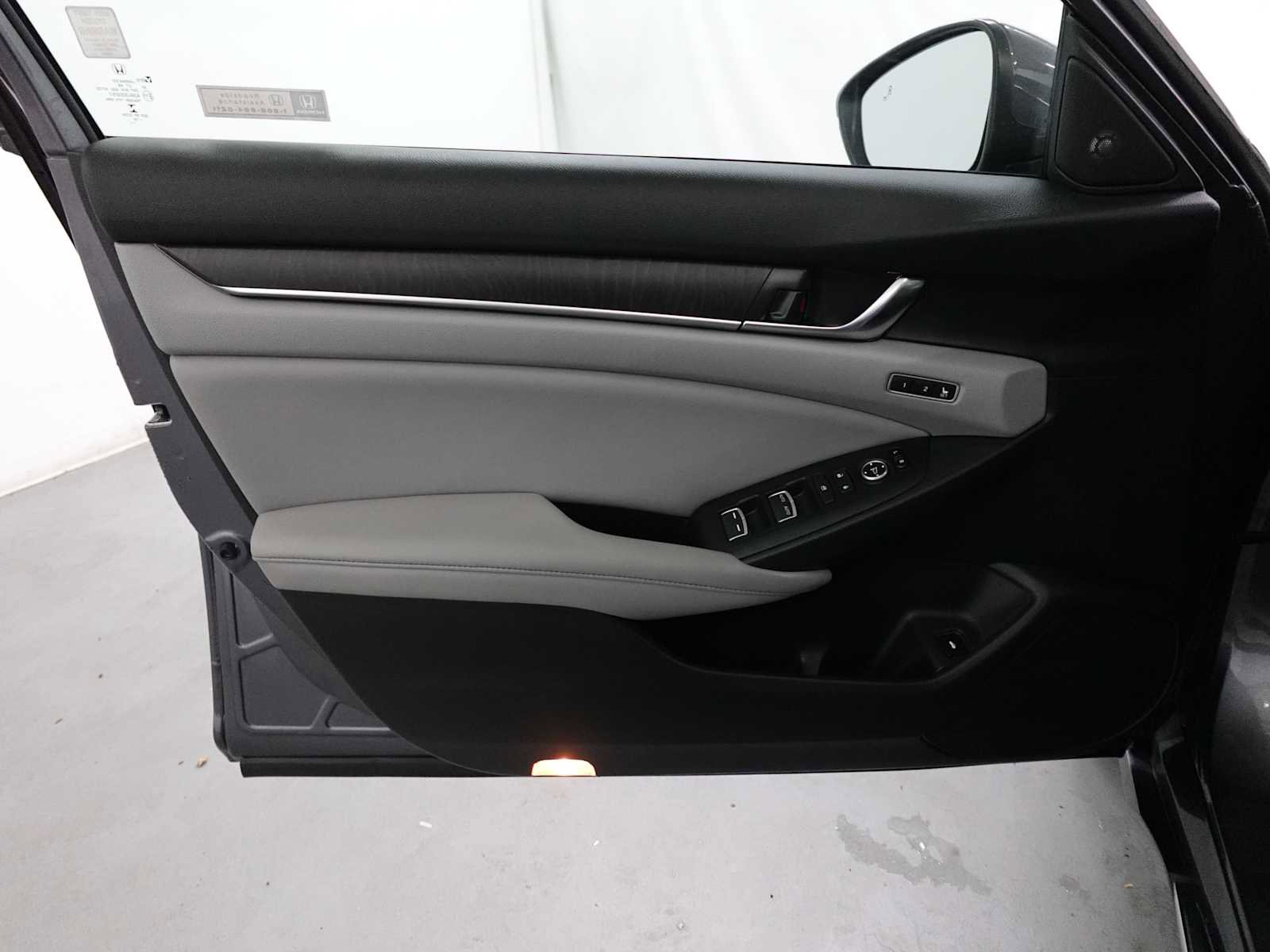 Certified 2019 Honda Accord Touring image 10