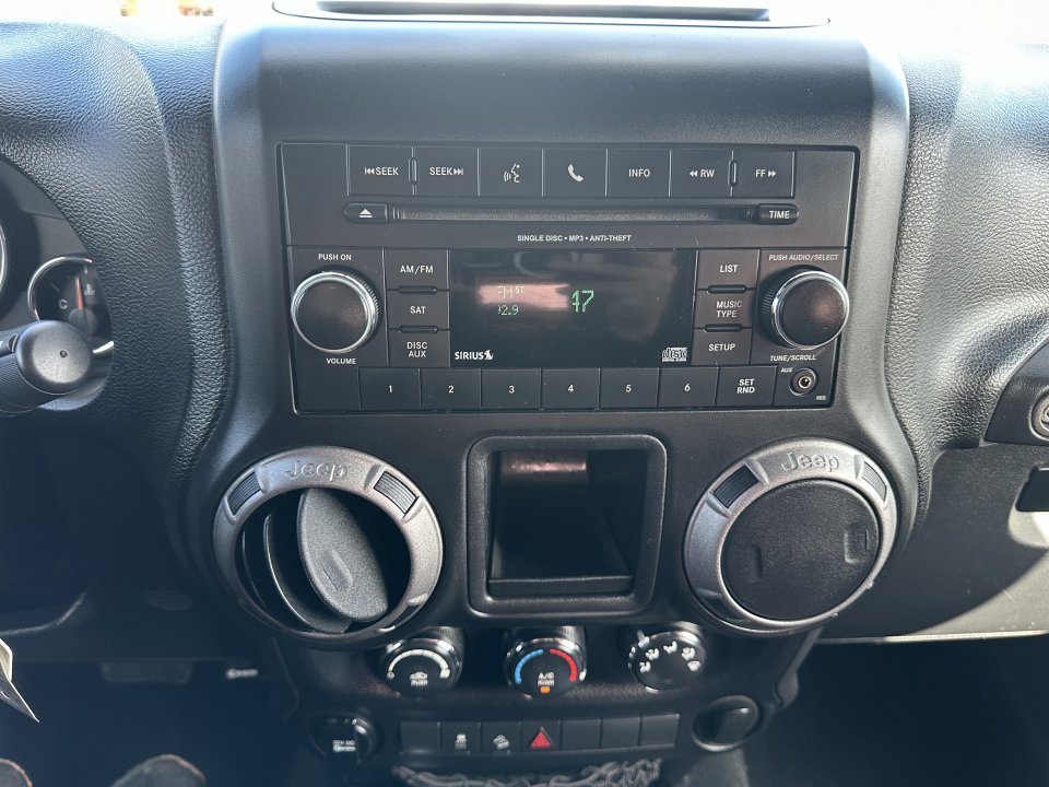 Used 2014 Jeep Wrangler Sport w/ Connectivity Group image 11