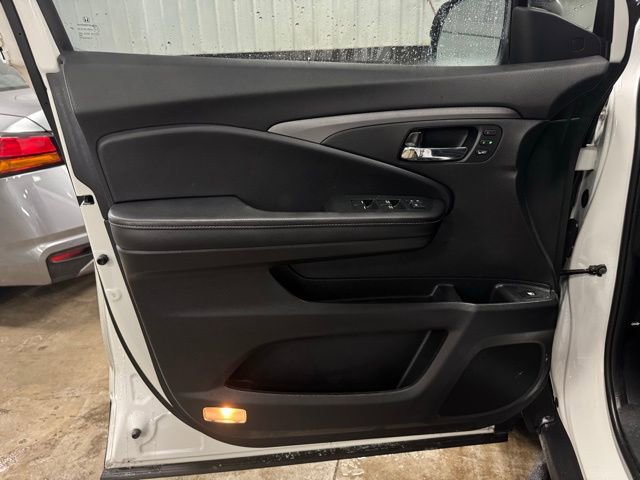 Used 2023 Honda Ridgeline RTL-E image 9