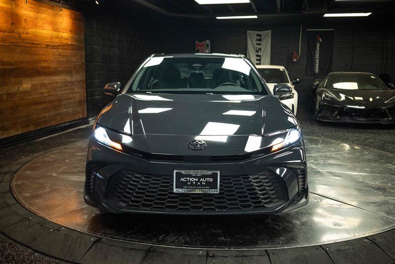 Used 2025 Toyota Camry SE w/ Multimedia Upgrade Package FWD image 4