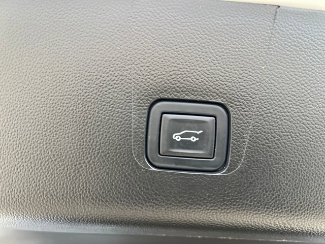 Used 2023 Chevrolet Traverse RS w/ LPO, Floor Liner Package image 24