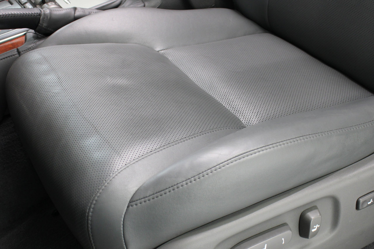 Used 2009 Lexus LX 570 4WD image 35