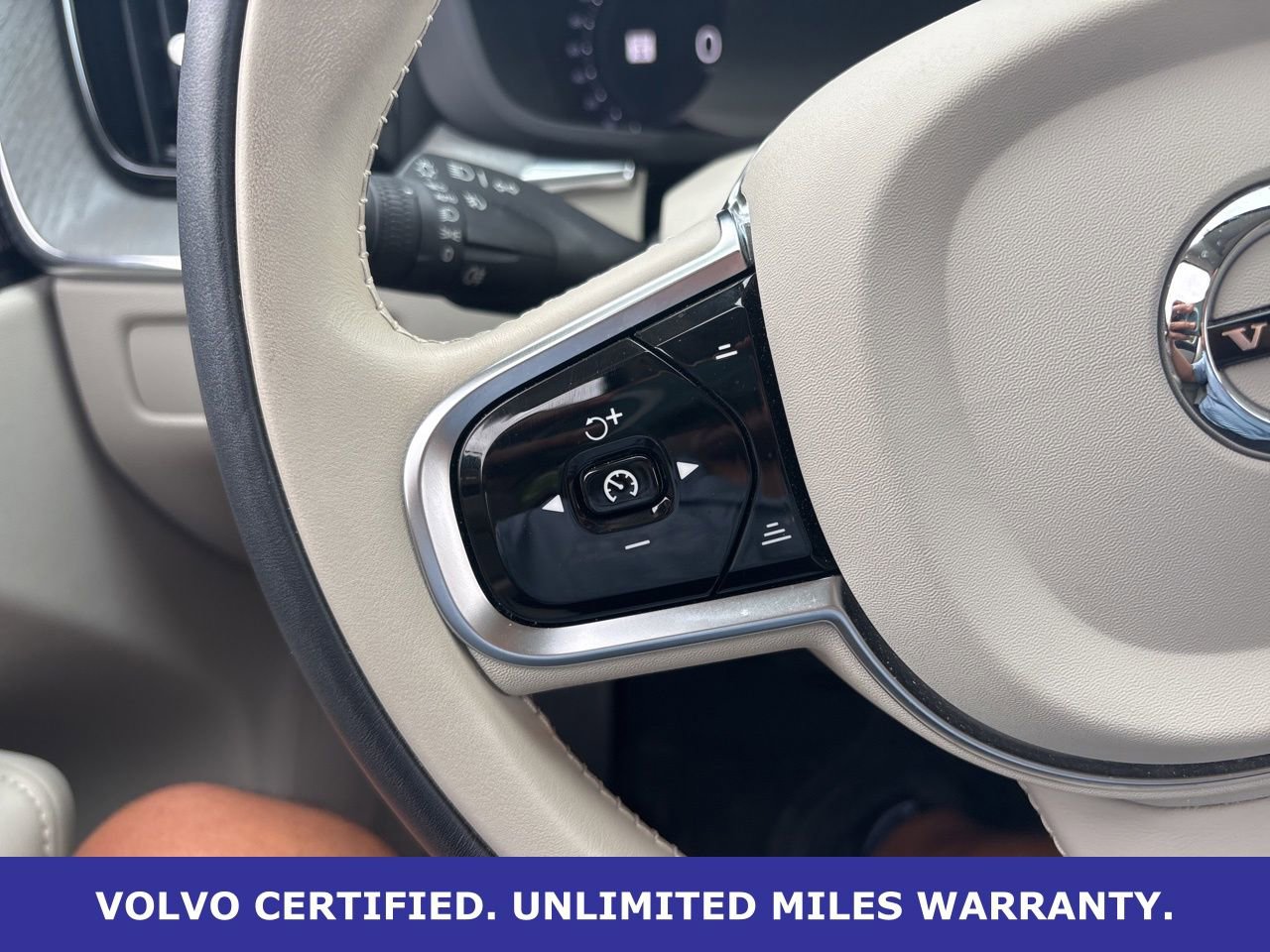 Certified 2024 Volvo XC60 B5 Plus w/ Protection Package Premier image 24
