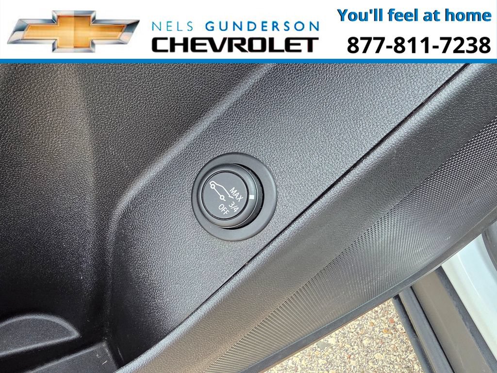 Used 2020 Chevrolet Equinox LT AWD/4WD image 16
