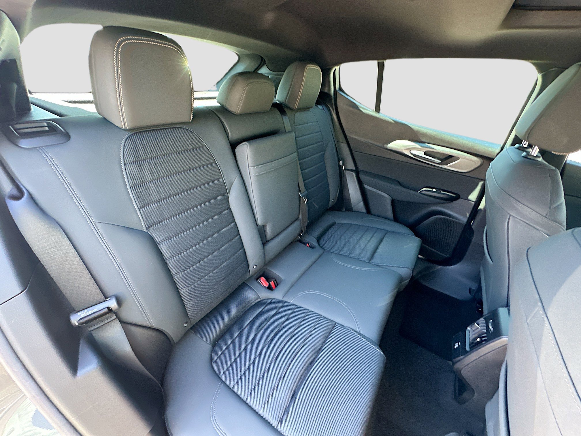 Used 2024 Alfa Romeo Tonale Ti image 31