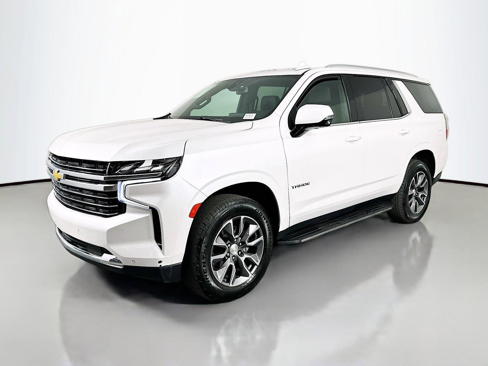 Used 2022 Chevrolet Tahoe LT w/ LT Signature Plus Package image 3