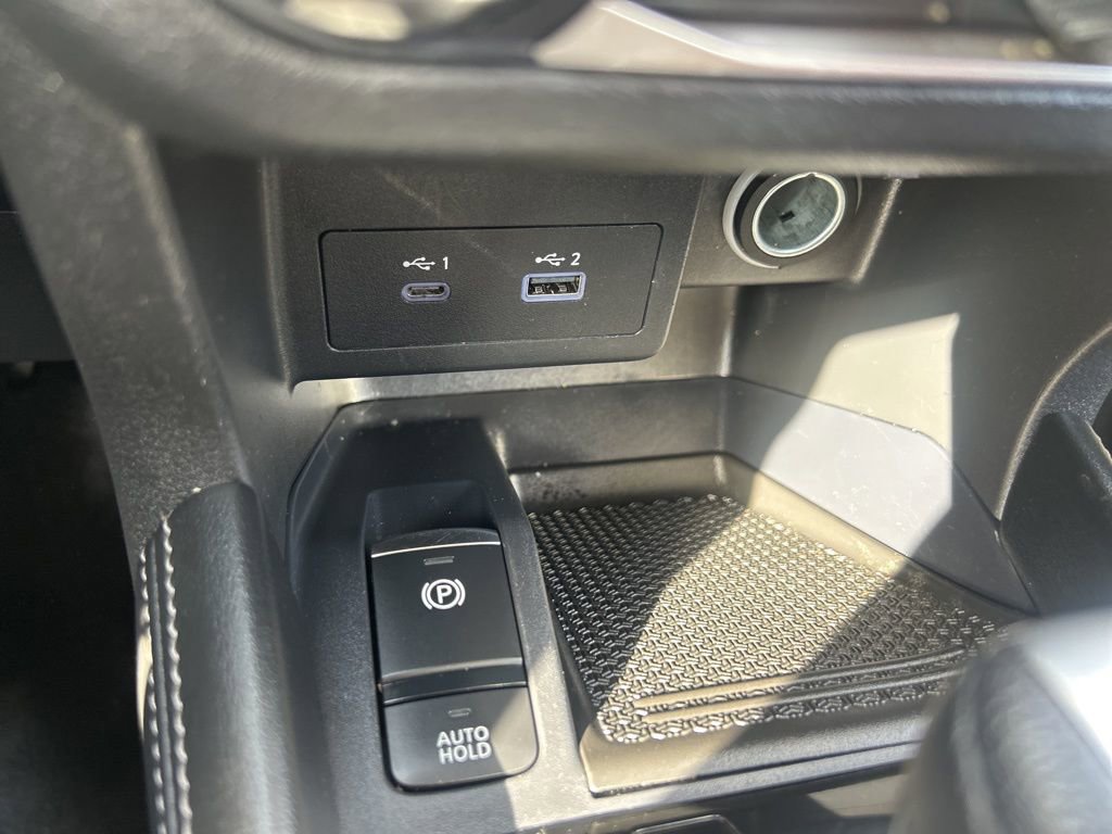 Used 2023 Nissan Kicks SV image 24