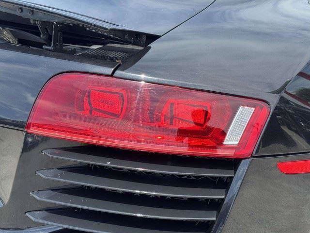Used 2011 Audi R8 V8 AWD/4WD image 17