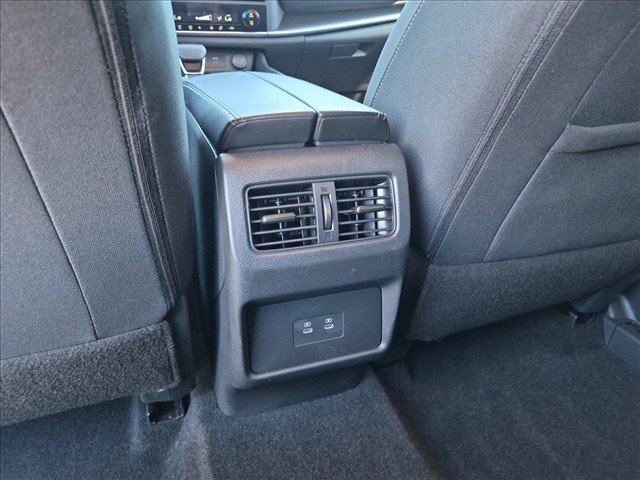 Used 2026 Nissan Rogue SV AWD/4WD image 17