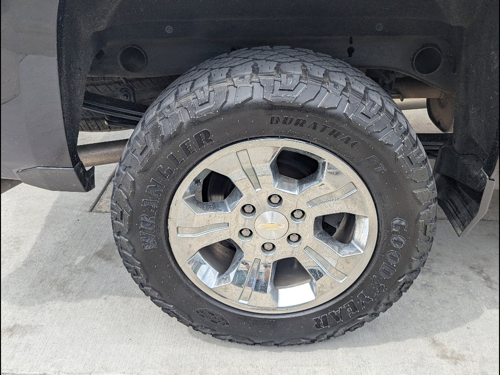 Used 2018 Chevrolet Silverado 1500 LT w/ All Star Edition AWD/4WD image 18