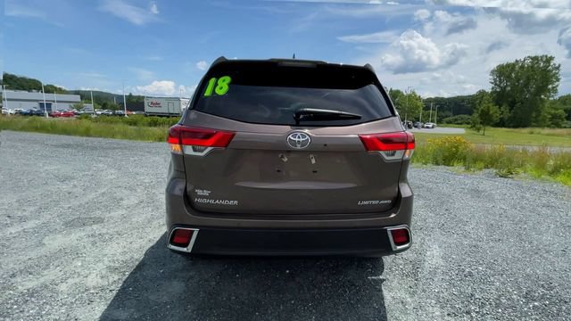 Certified 2018 Toyota Highlander Limited Platinum w/ Carpet Mat Package (TMS) AWD/4WD image 7