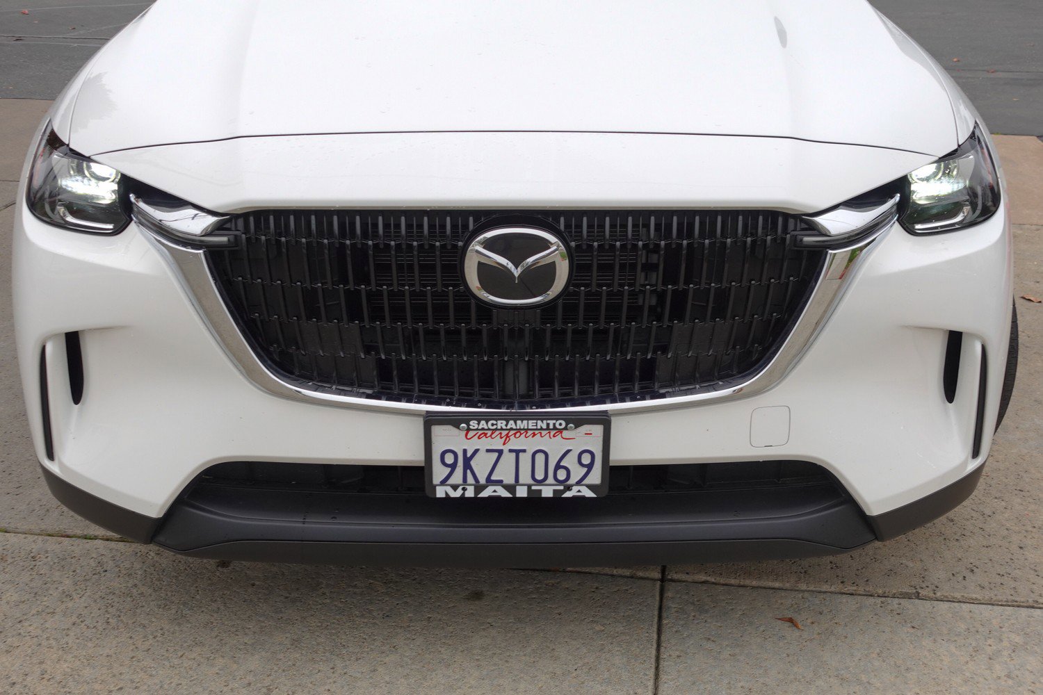 Used 2024 MAZDA CX-90 Plug-In Hybrid w/ Preferred image 2