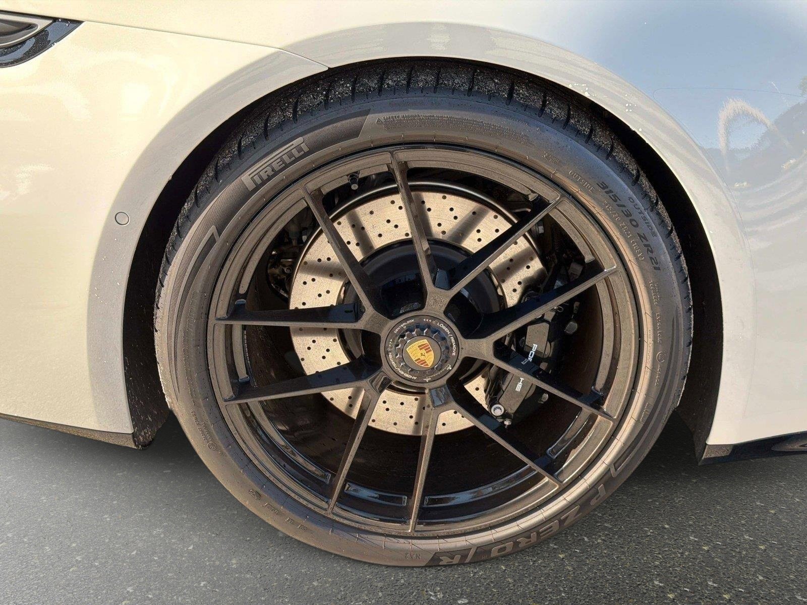 Used 2026 Porsche 911 Targa 4 GTS AWD/4WD image 19