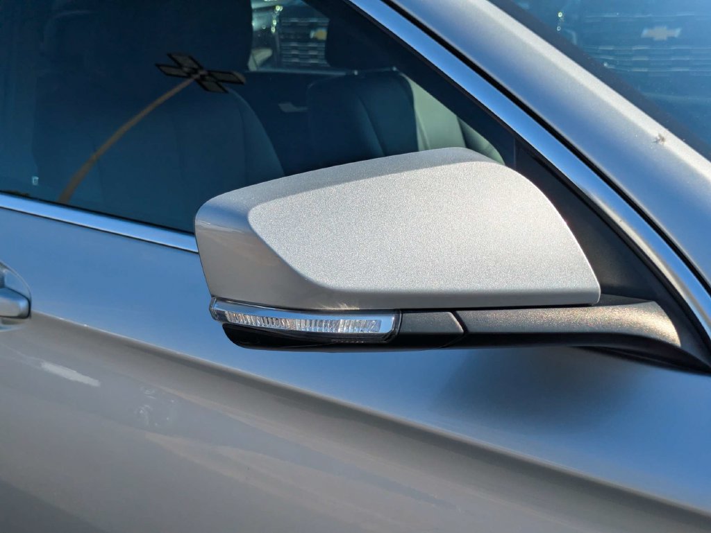 Used 2018 Chevrolet Impala LT FWD image 12