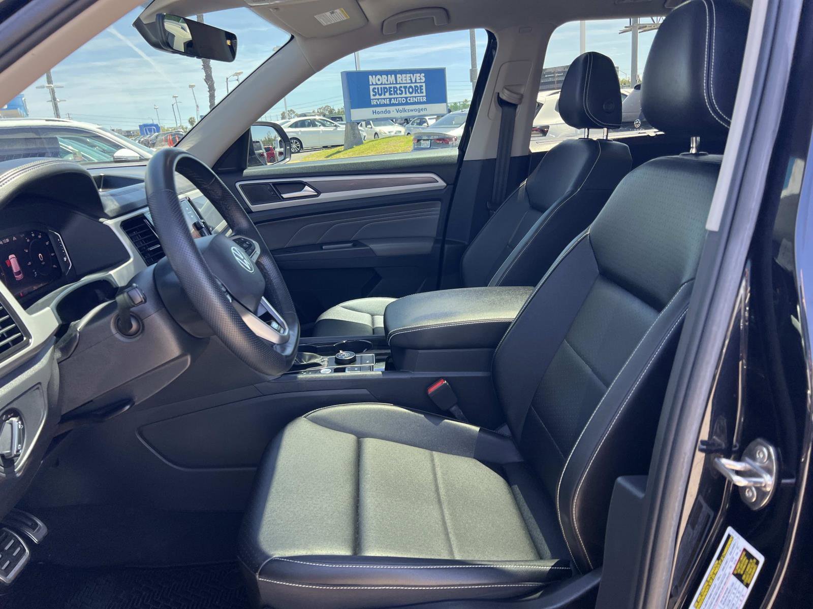 Certified 2023 Volkswagen Atlas SEL R-Line AWD/4WD image 19