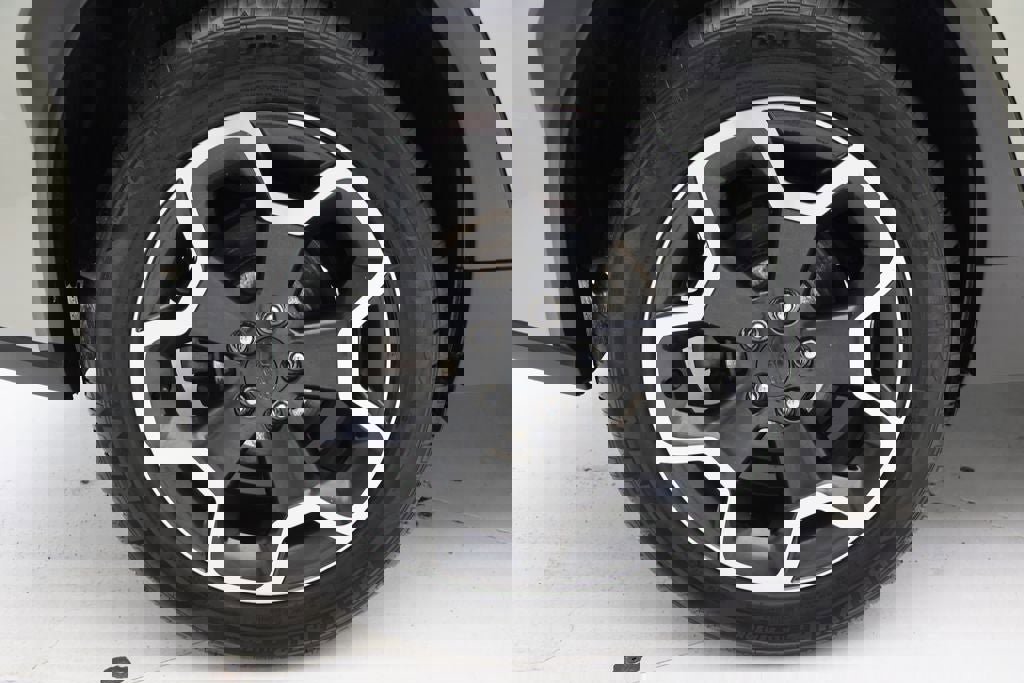 Used 2015 Subaru Crosstrek 2.0i Premium image 9