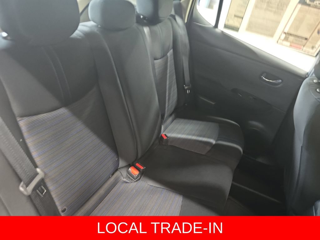 Used 2022 Nissan Leaf SV w/ SV Technology Package FWD image 11