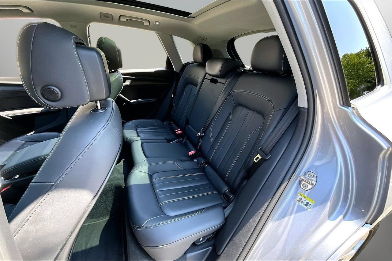Used 2022 Audi Q5 2.0T Premium Plus w/ Premium Plus Package AWD/4WD image 22
