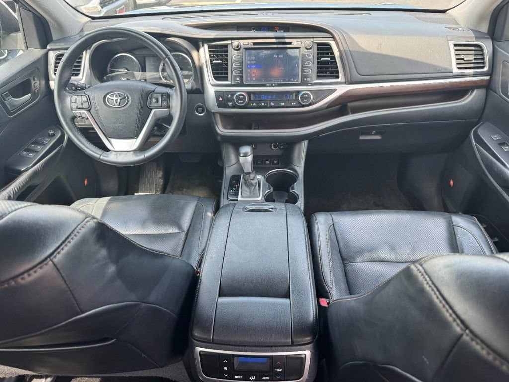 Used 2015 Toyota Highlander Limited AWD/4WD image 19