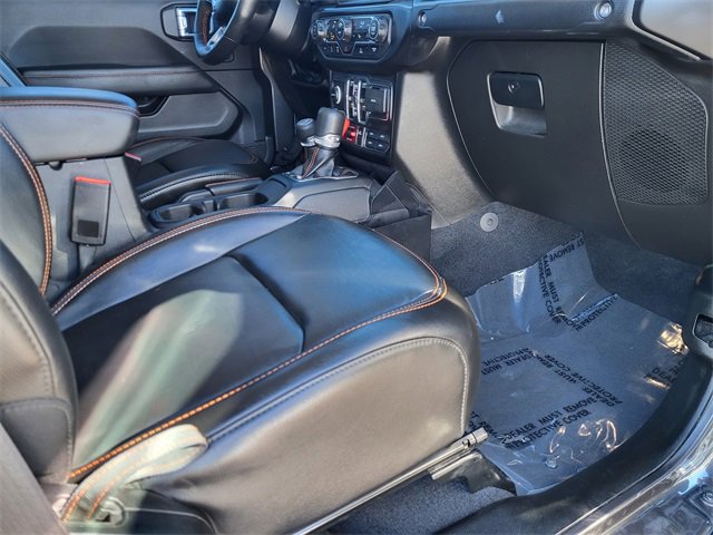 Used 2023 Jeep Gladiator Mojave w/ Cold Weather Group image 16