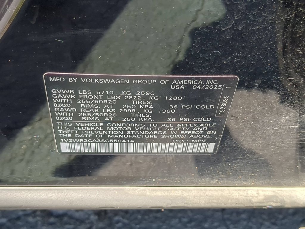 Used 2025 Volkswagen Atlas SE FWD image 36