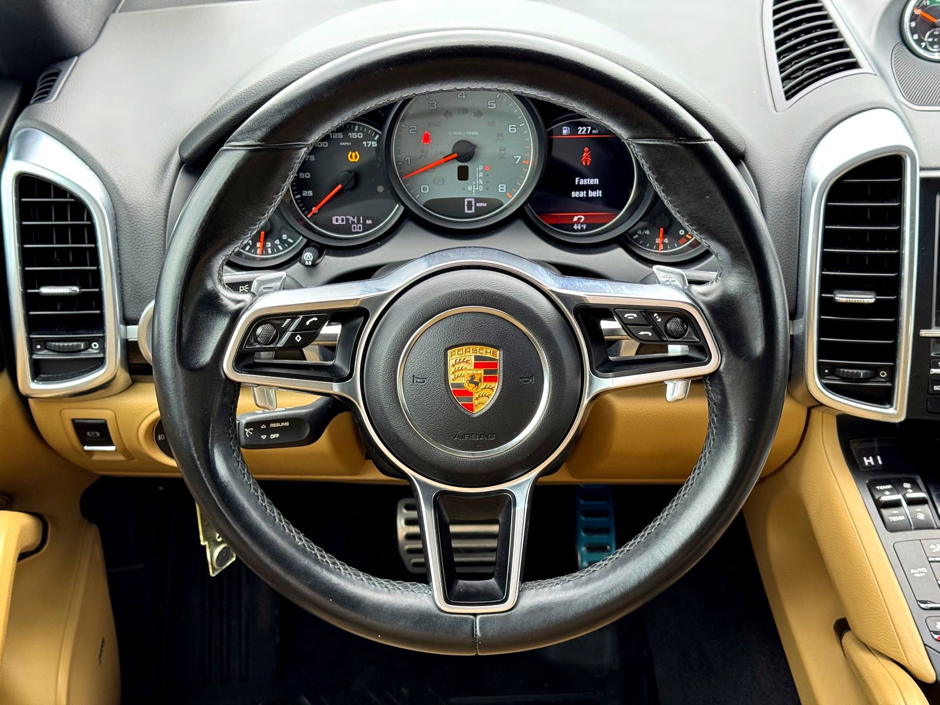 Used 2015 Porsche Cayenne S image 24