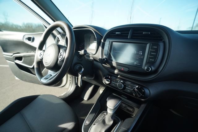 Used 2022 Kia Soul LX w/ Technology Package image 31