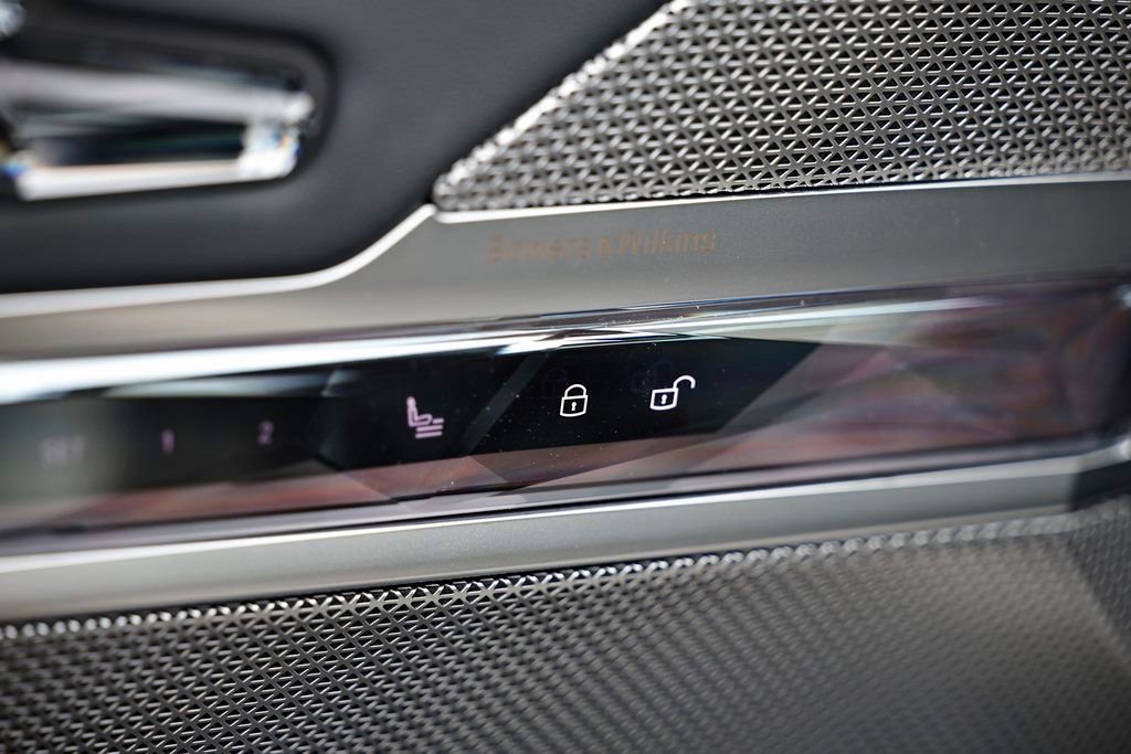 New 2026 BMW 740i w/ Premium Package image 16