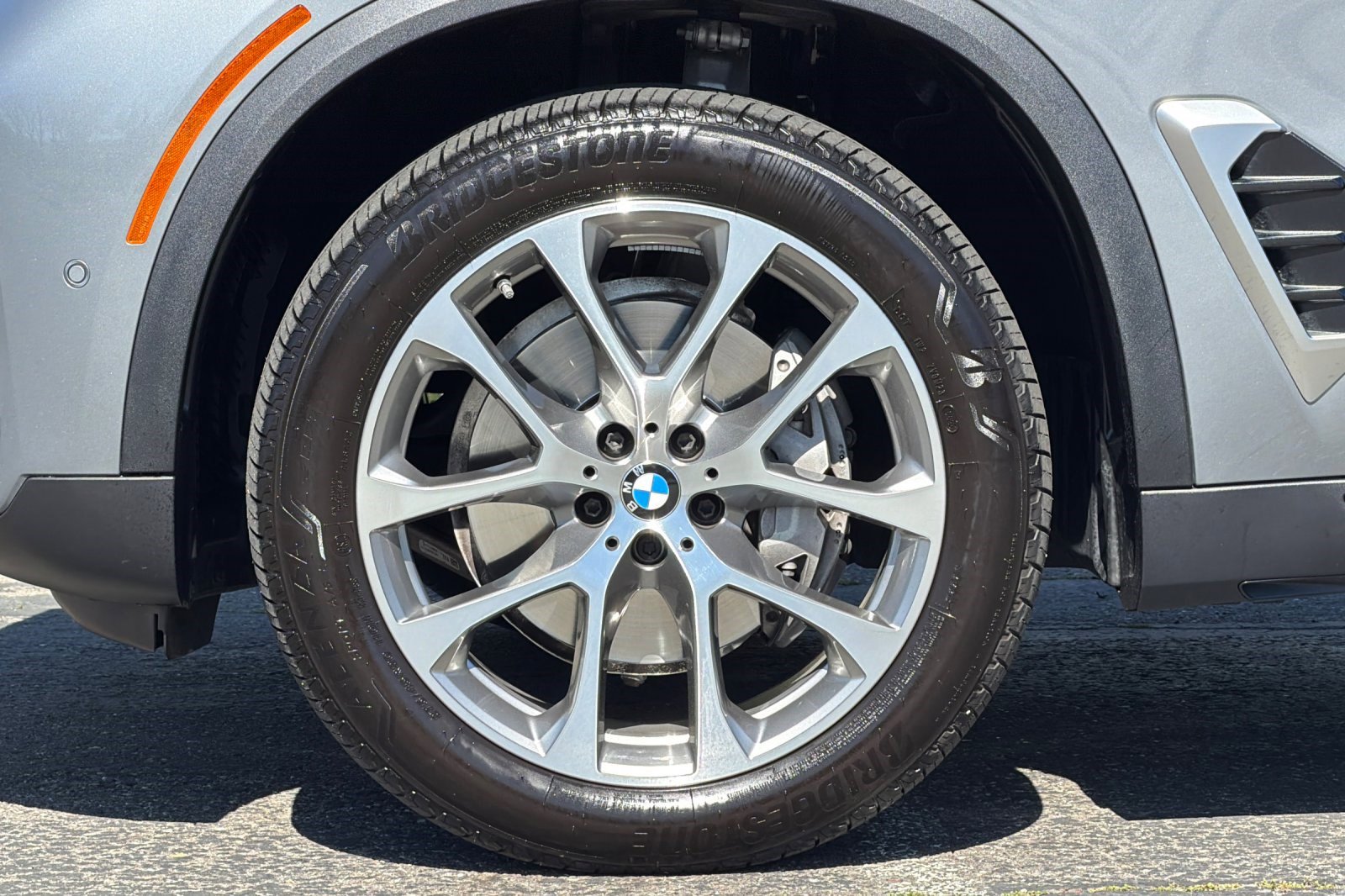 Used 2026 BMW X5 xDrive40i w/ Climate Comfort Package image 39