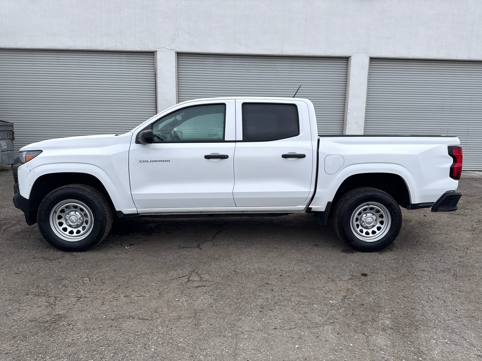 Used 2023 Chevrolet Colorado W/T image 2