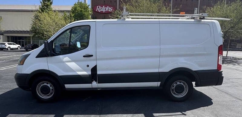 Used 2016 Ford Transit 150 130 Low Roof RWD image 3