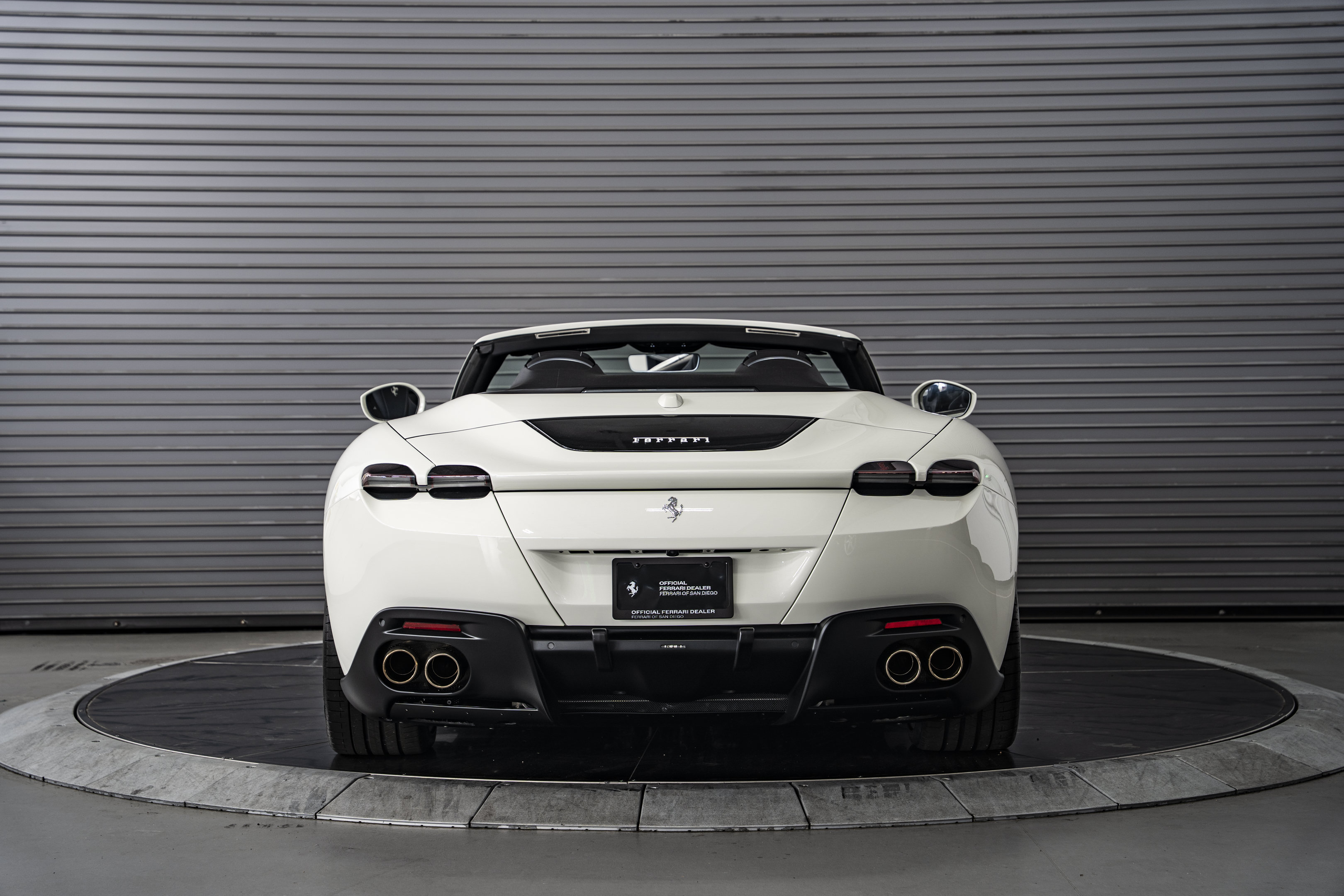 Used 2026 Ferrari Roma Spider RWD image 4