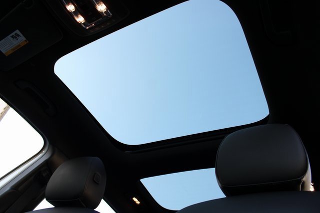 Used 2020 Mercedes-Benz GLB 250 image 24