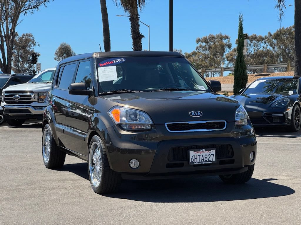 Used 2010 Kia Soul ! FWD image 5