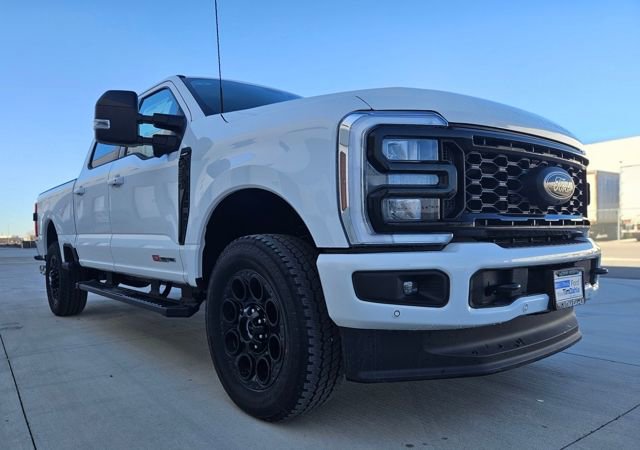 New 2026 Ford F350 Lariat w/ Black Appearance Package image 7