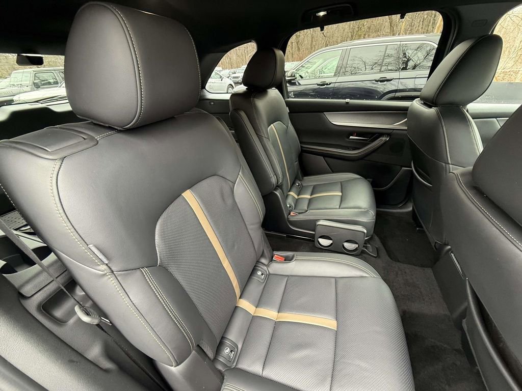 Used 2024 MAZDA CX-90 Plug-In Hybrid w/ Premium Plus image 10