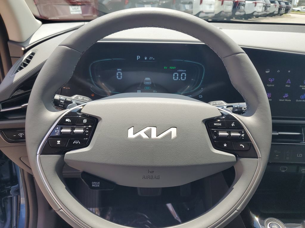 New 2026 Kia Niro FWD image 11