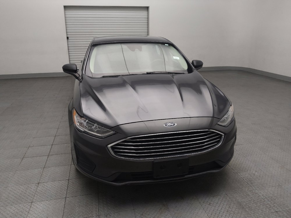Used 2020 Ford Fusion SE FWD image 14
