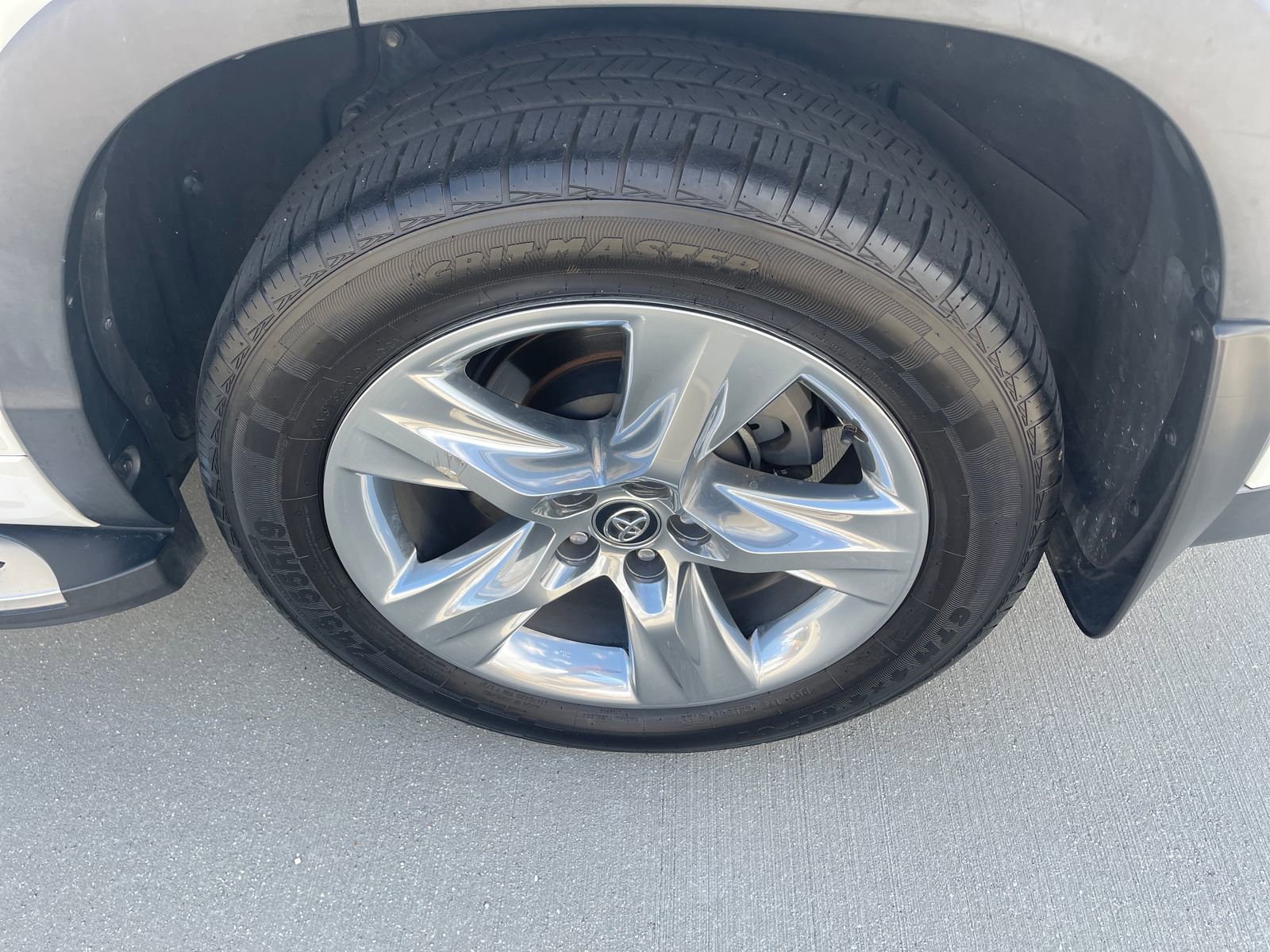 Used 2019 Toyota Highlander Limited FWD image 13