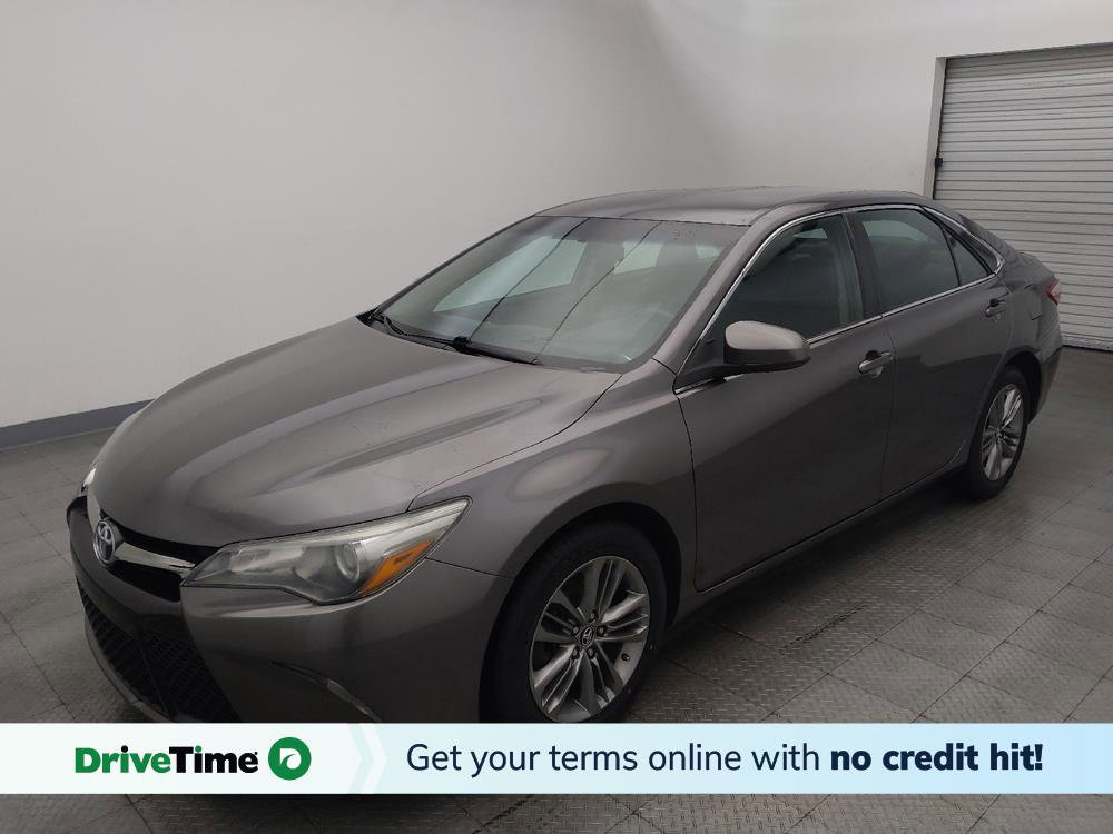 Used 2016 Toyota Camry SE image 1