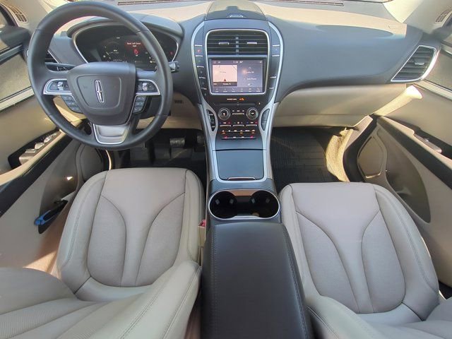 Used 2019 Lincoln Nautilus Select image 14