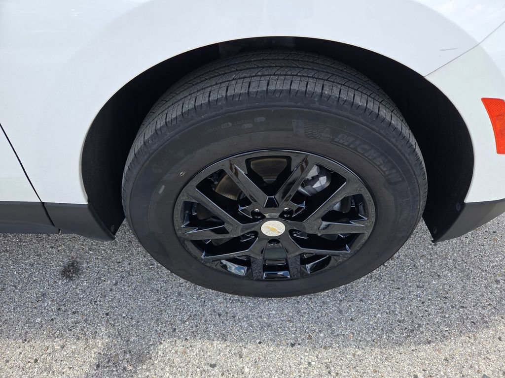 Certified 2024 Chevrolet Equinox LS w/ LS Convenience Package FWD image 16