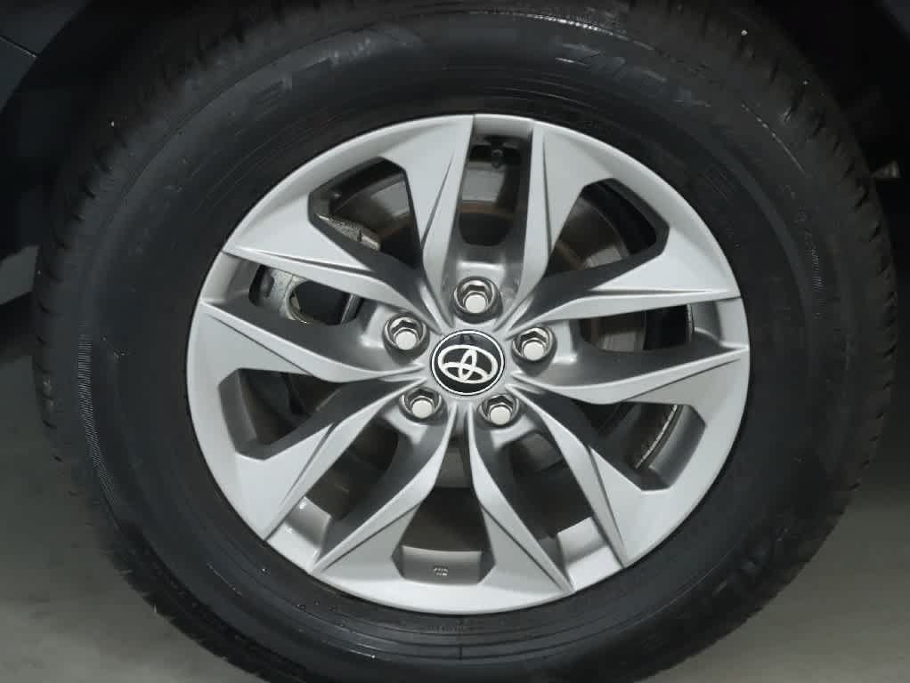 Certified 2026 Toyota Sienna LE AWD/4WD image 12