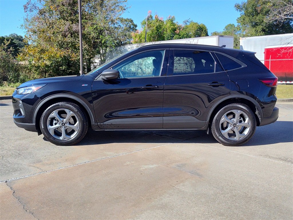 Used 2025 Ford Escape ST-Line image 4