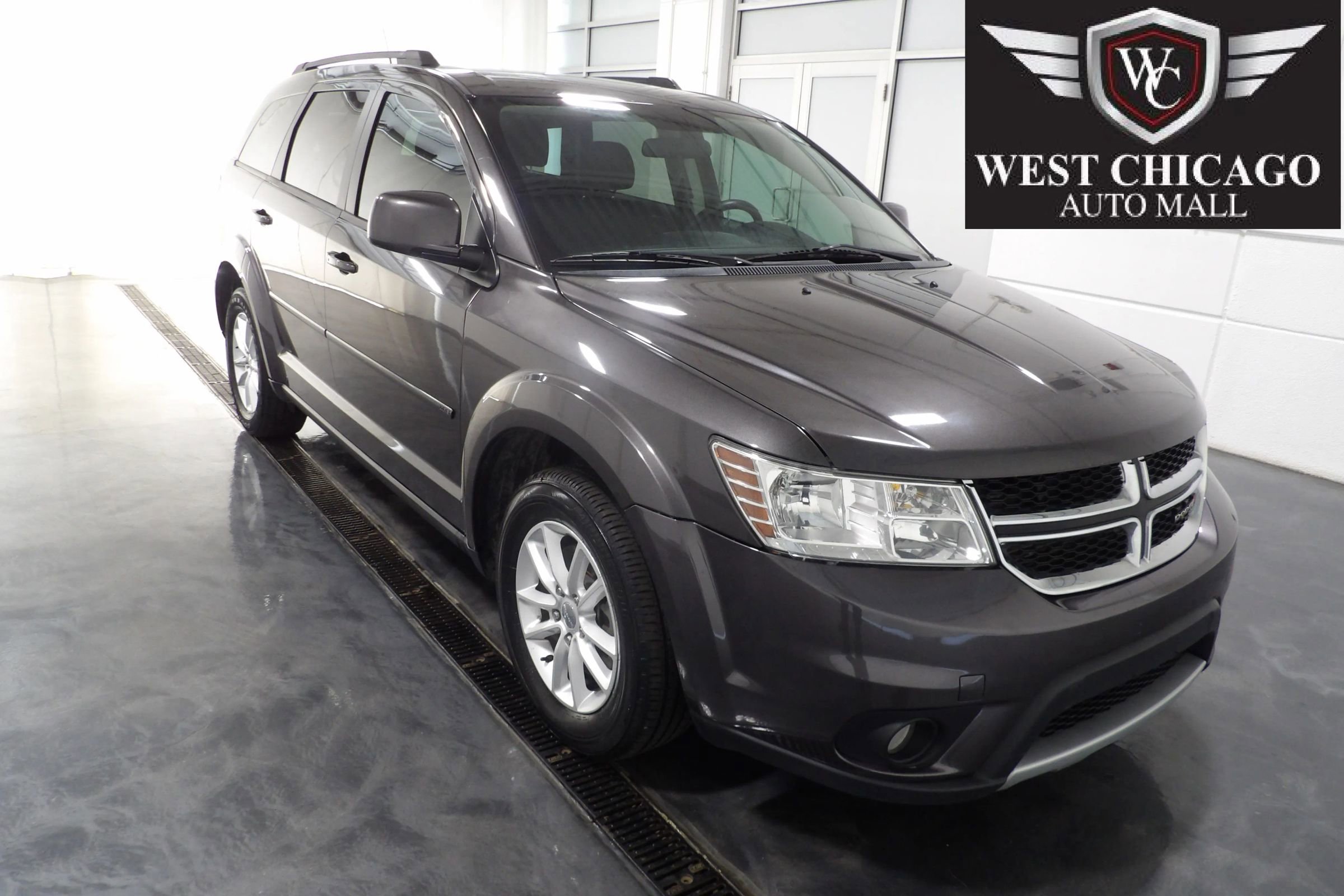 Used 2016 Dodge Journey SXT image 1