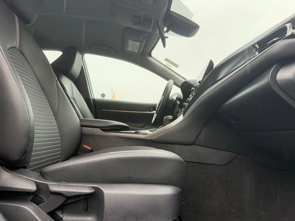 Used 2024 Toyota Camry SE image 22