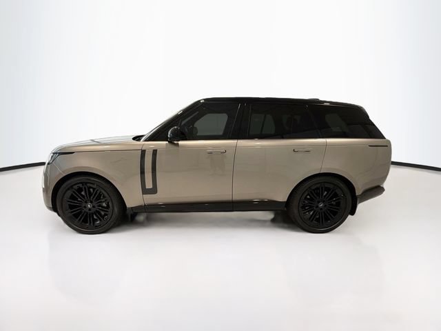 Used 2024 Land Rover Range Rover SE AWD/4WD image 4