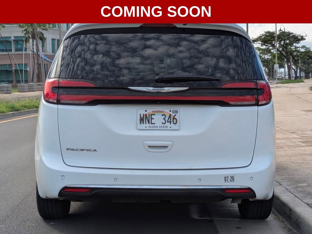Used 2022 Chrysler Pacifica Touring-L image 4