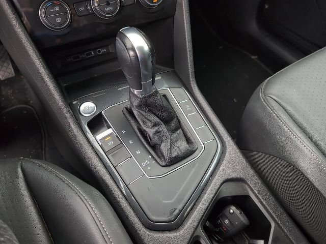 Used 2019 Volkswagen Tiguan SE image 23