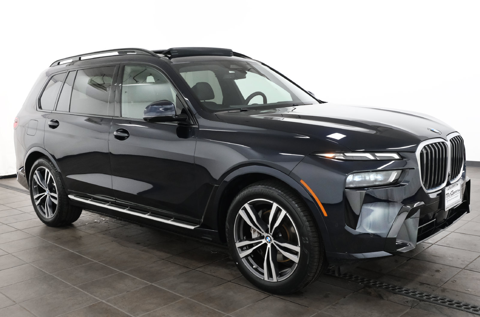 Used 2025 BMW X7 xDrive40i w/ M Sport Package AWD/4WD image 7